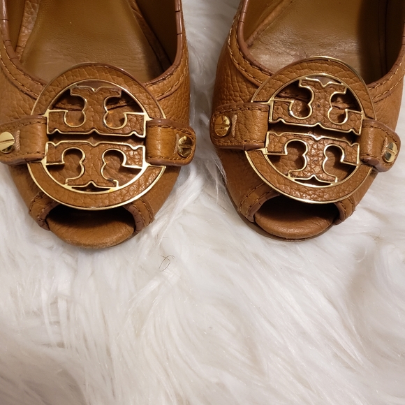 Tory BurchAmanda Open-Toe Logo Wedge Sz 5.5M - Picture 9 of 14
